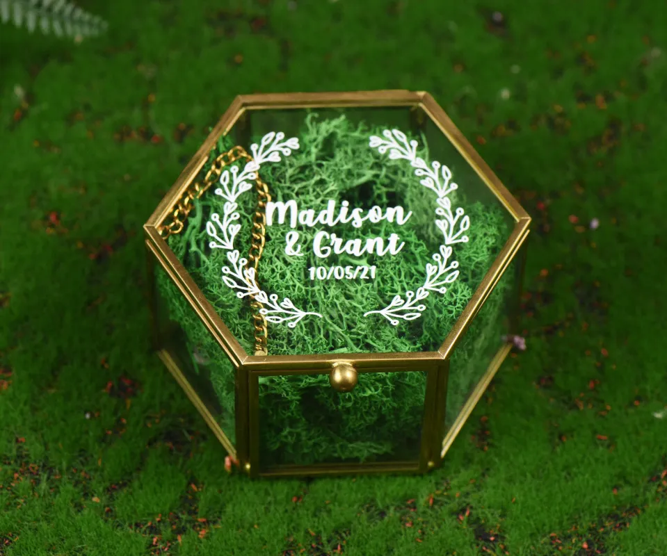 Customizable Hexagon Transparent Jewelry Box made by Willwork Jewelry