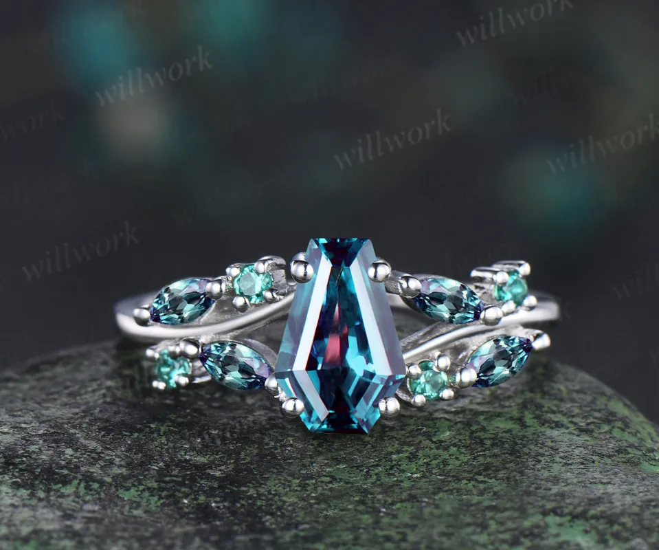 Coffin cut alexandrite engagement ring marquise color change split shank ring June birthstone jewelry gifts for women made by Willwork Jewelry