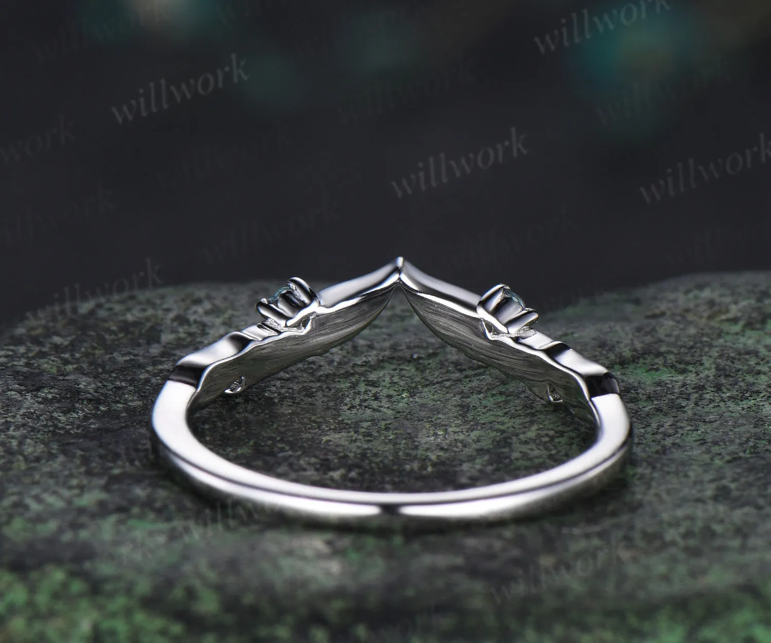 Nature inspired alexandrite leaf wedding band curved V-shaped vintage stacking ring birthstone anniversary ring sold by Willwork Jewelry product image thumbnail 5