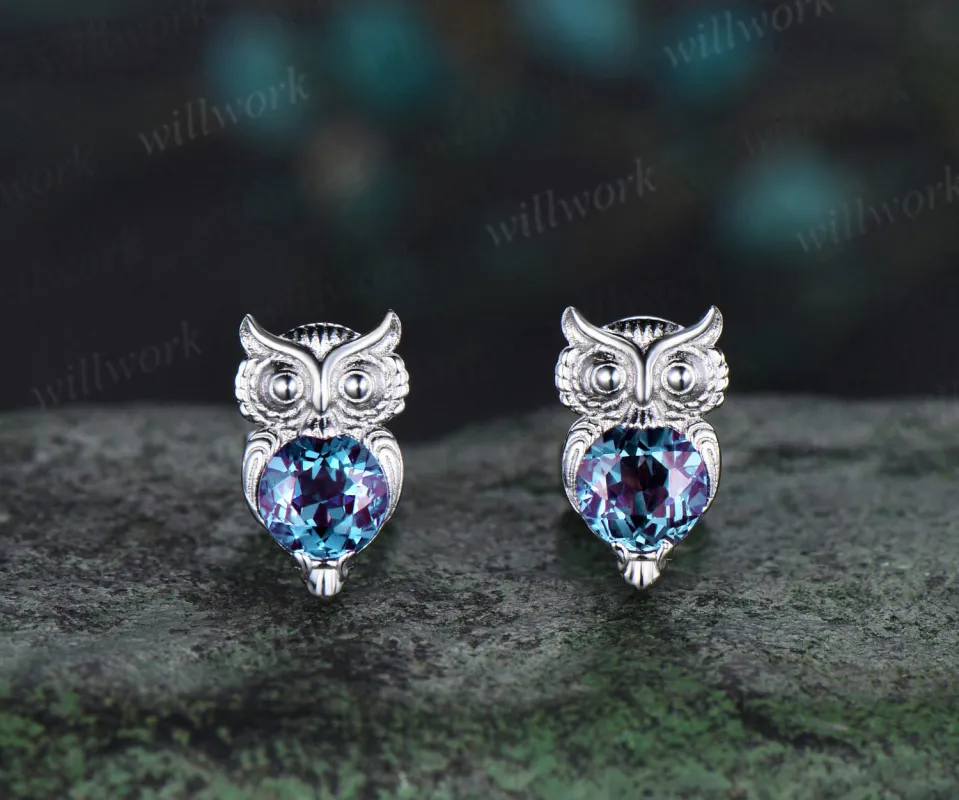Owl Alexandrite Stud Earrings white gold Solitaire Round Color-Change Alexandrite Hypoallergenic Earrings Animal Inspired Gemstone Jewelry made by Willwork Jewelry