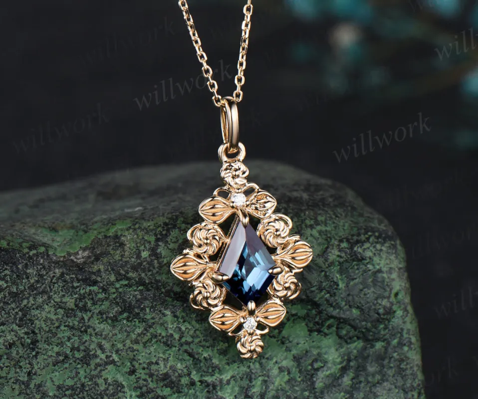 14k rose gold kite cut necklace Alexandrite necklace luxurious retro pendant birthday gift for her sold by Willwork Jewelry