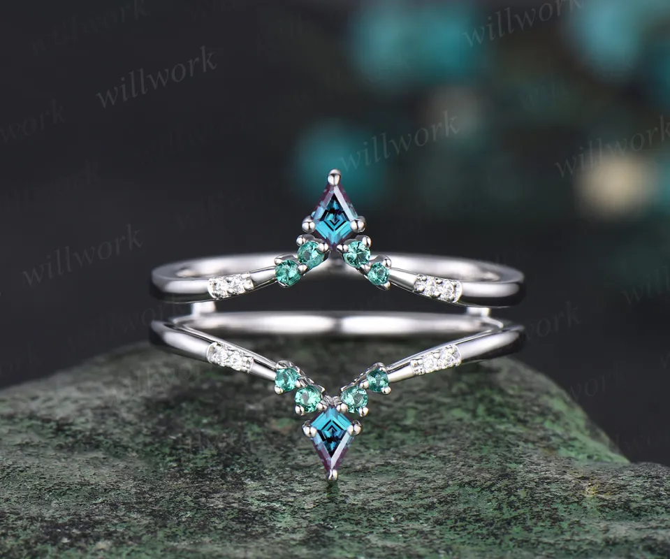 Unique Curved V Shaped Wedding Band Kite Alexandrite Round Emerald Moissanite Wedding Ring Art Deco 14k White Gold Anniversary Ring For Women made by Willwork Jewelry