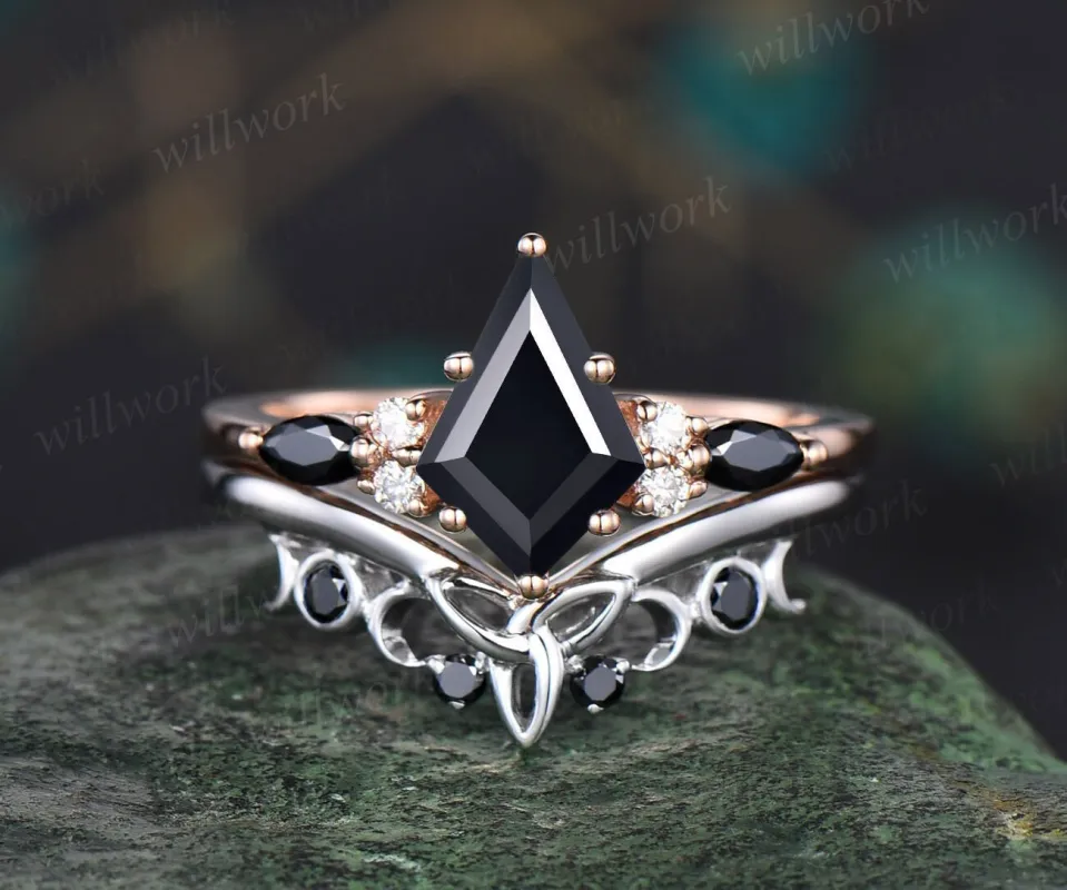 kite cut Black Onyx ring vintage unique engagement ring set 14k rose gold moissanite ring black diamond bridal wedding ring set for women made by Willwork Jewelry