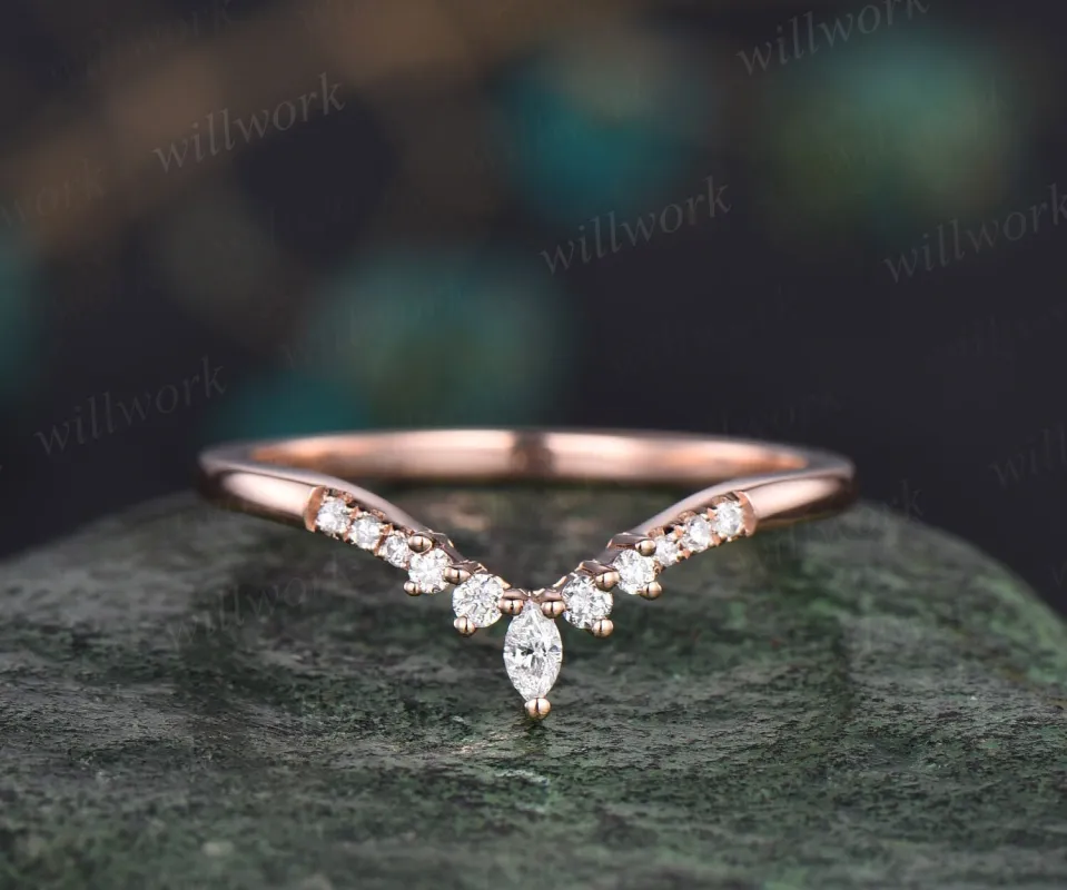 Vintage Curved V shaped diamond wedding band 14k 18k rose gold art deco unique moissanite wedding ring band dainty anniversary ring women made by Willwork Jewelry
