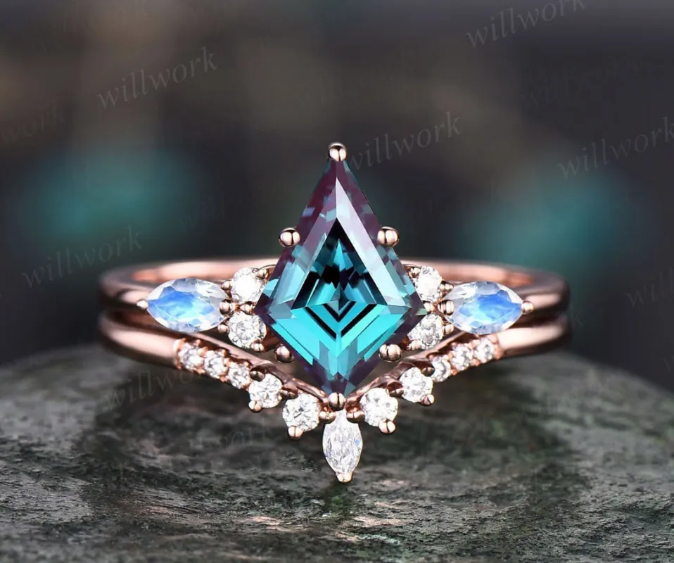 Alexandrite wedding ring set 7x10mm kite cut Alexandrite engagement ring set 14k rose gold moonstone ring women June birthstone ring gifts made by Willwork Jewelry