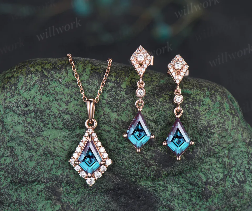 Vintage kite alexandrite moissanite halo drop earrings necklace set color change gemstone jewelry set gifts for women made by Willwork Jewelry