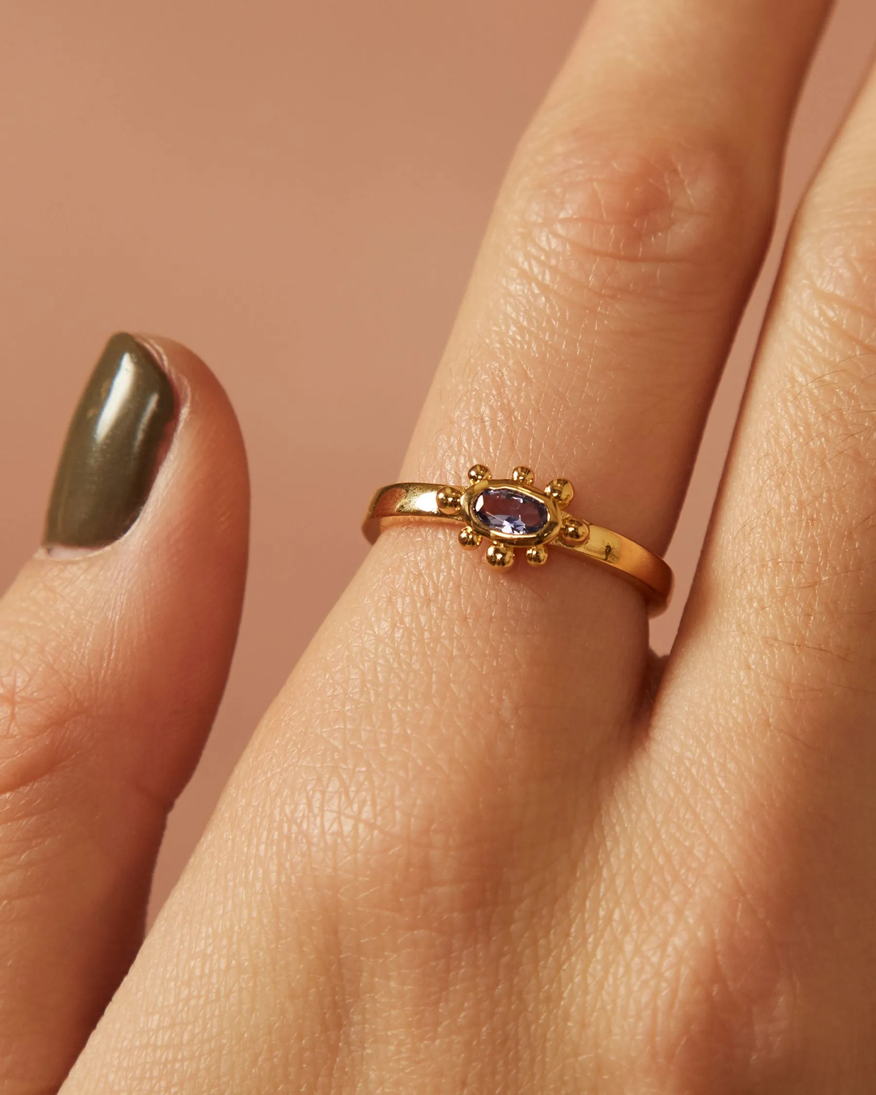 Oval Ring Nefertiti : The Gray Box sold by Apodemia product image thumbnail 2