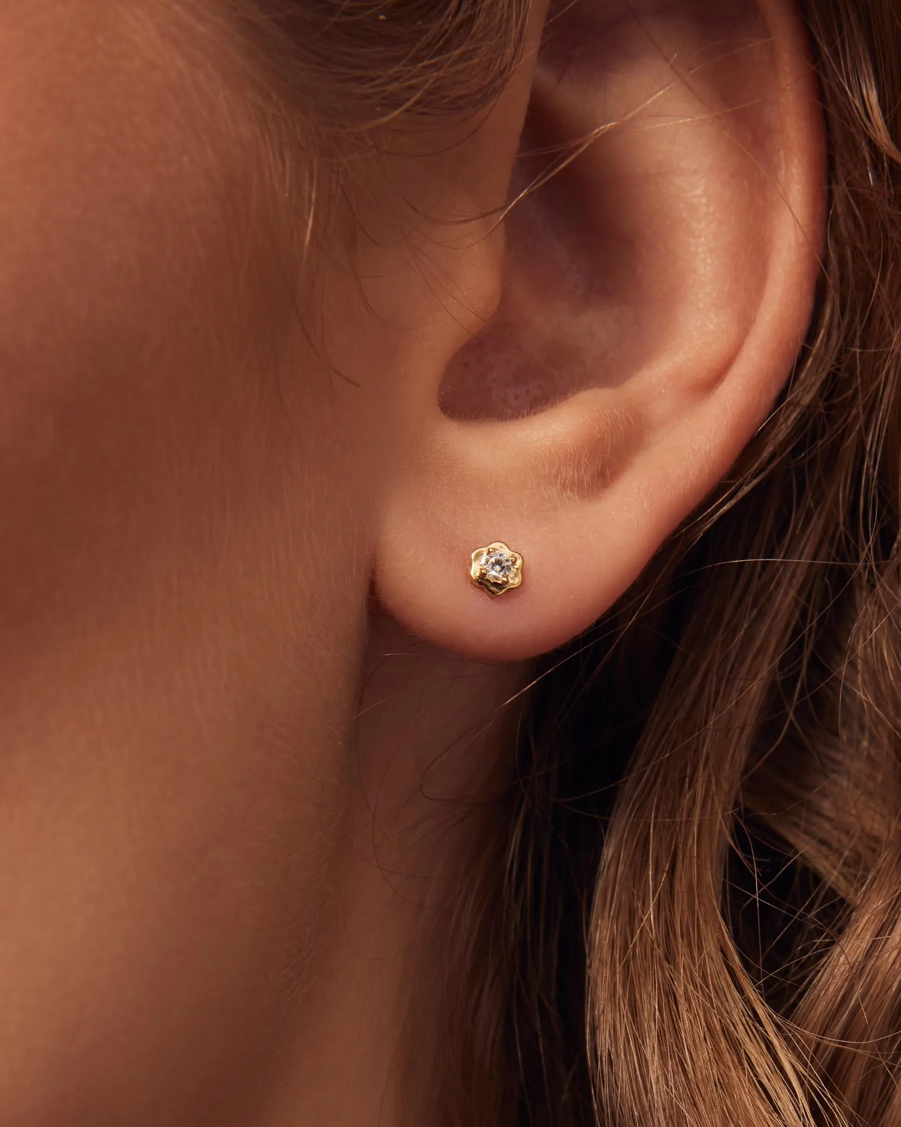 Mini Vine White Earrings sold by Apodemia product image thumbnail 3