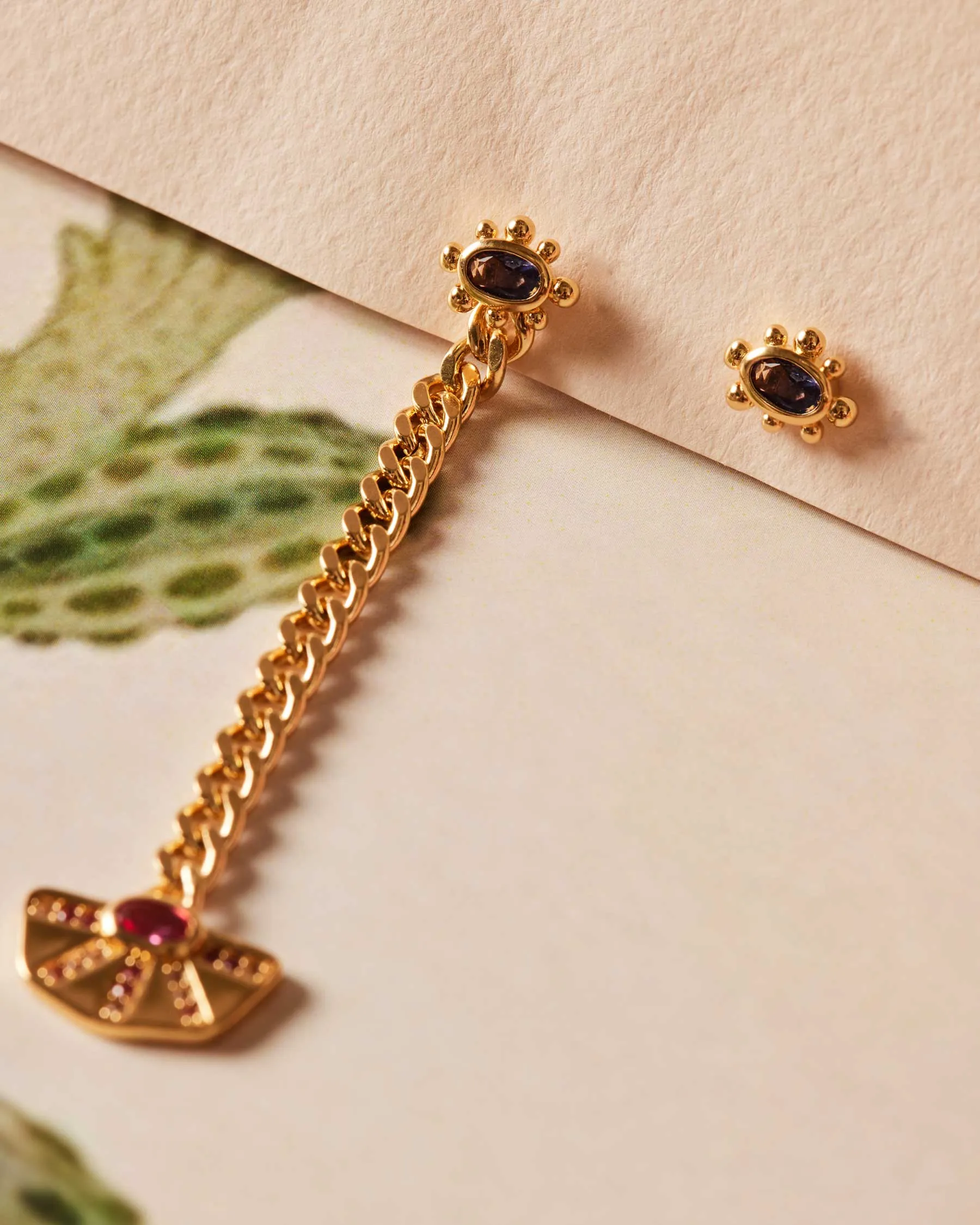 Long Earrings Duo Nefertiti | The Gray Box sold by Apodemia