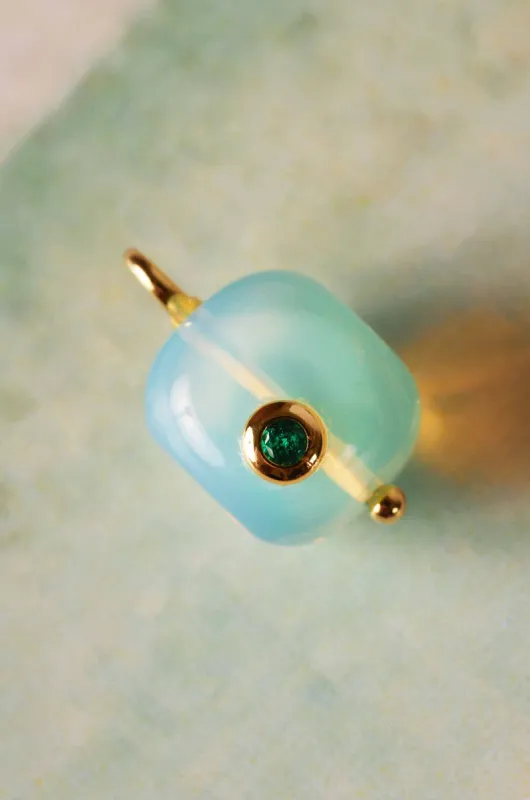 Charm Classic Ice Melt sold by Apodemia