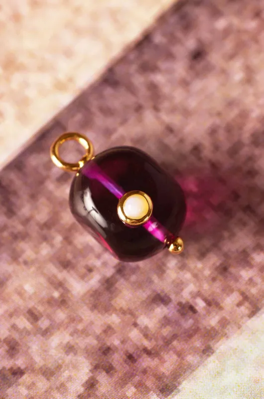 Charm Classic Pink Cosmos sold by Apodemia