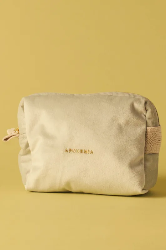 Toilet Bag S Light Green Velvet sold by Apodemia