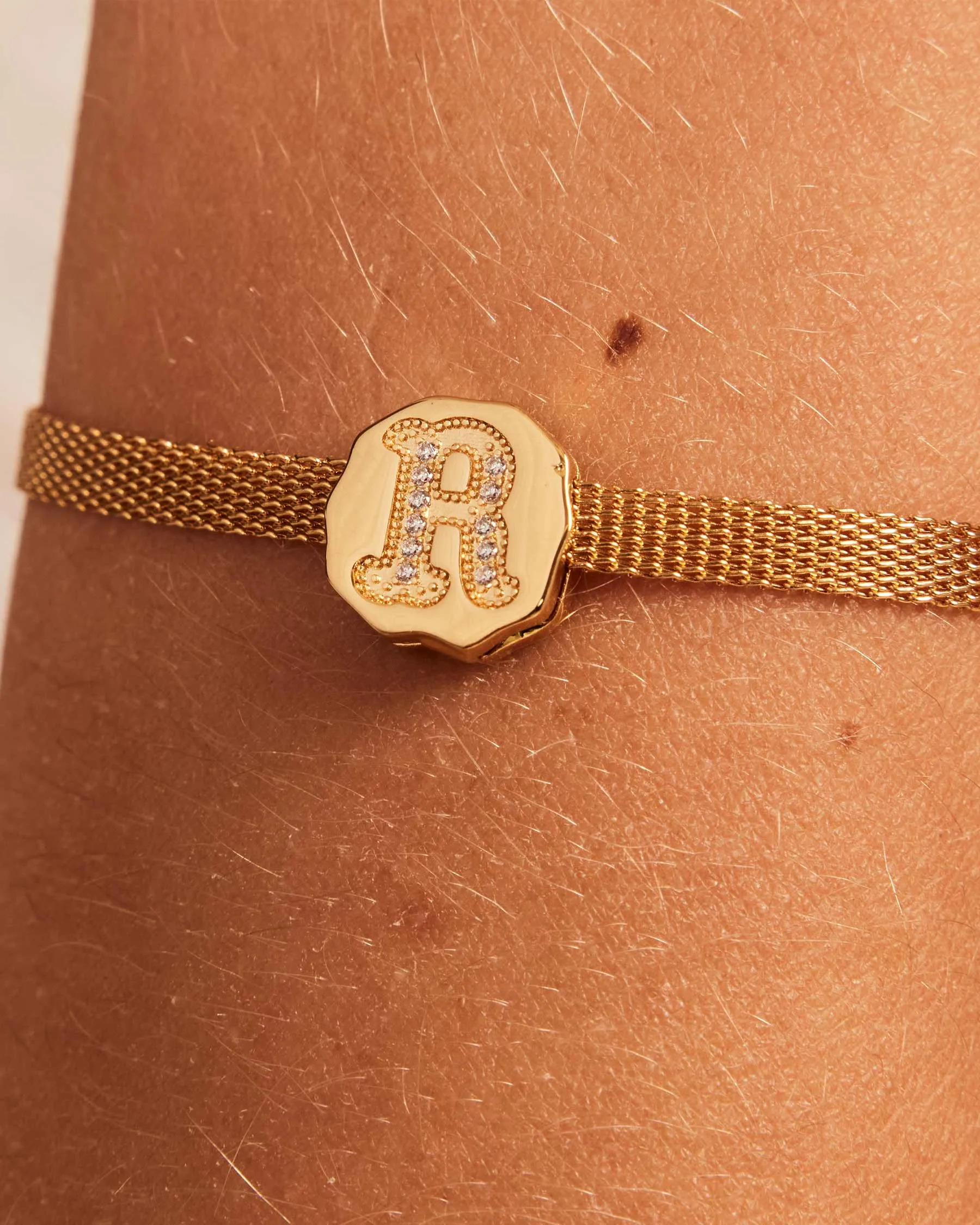 Charm Clip Bubble Vintage Letter R sold by Apodemia product image thumbnail 3