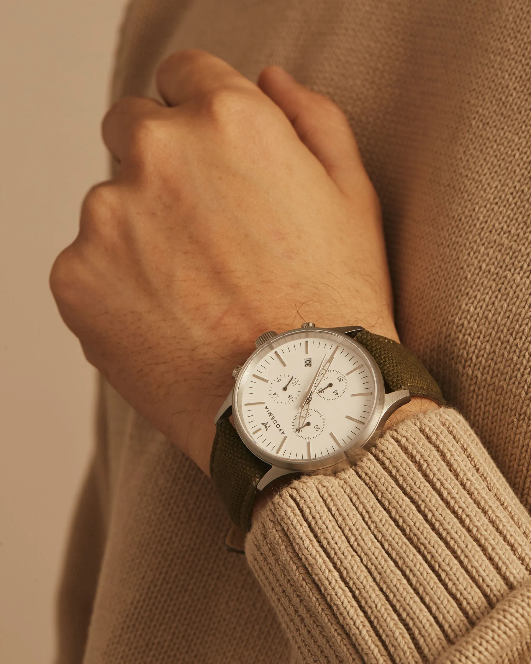 Men's Nylon Hunting Green | The Gray Box sold by Apodemia product image thumbnail 4