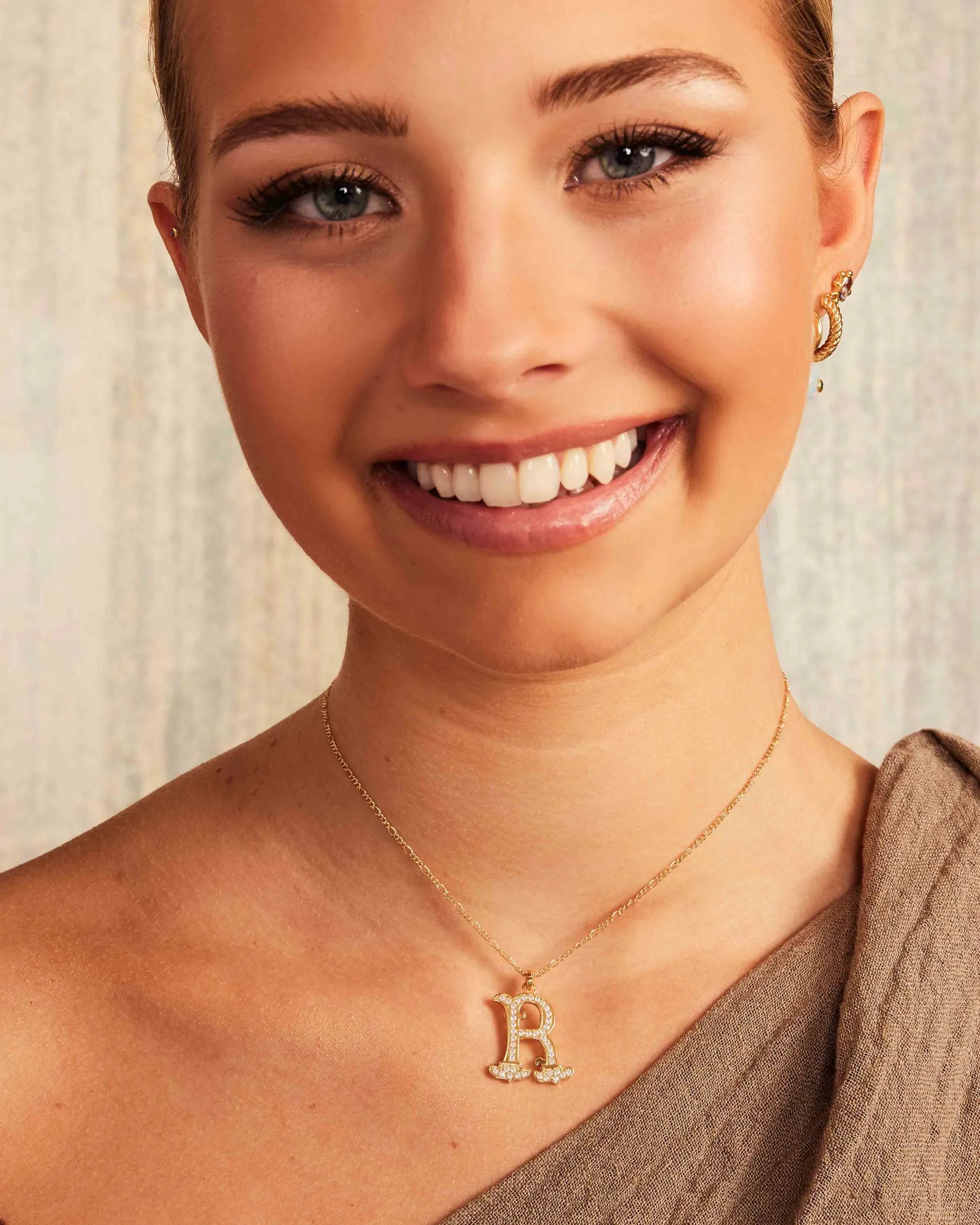 Vintage Charm Letter R sold by Apodemia product image thumbnail 2