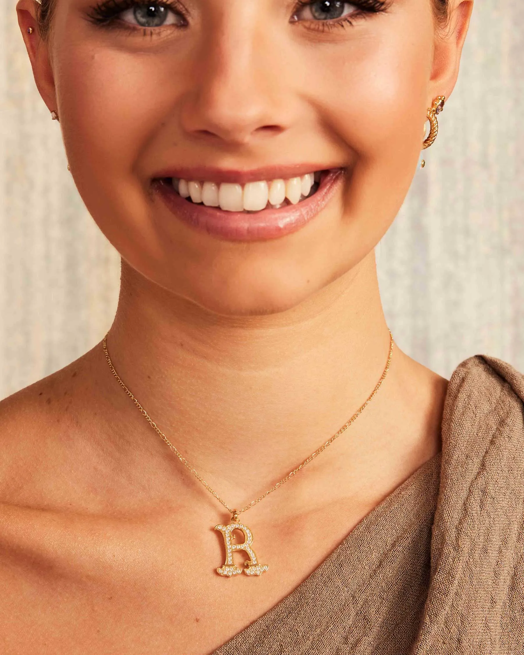 Vintage Charm Letter R sold by Apodemia product image thumbnail 4