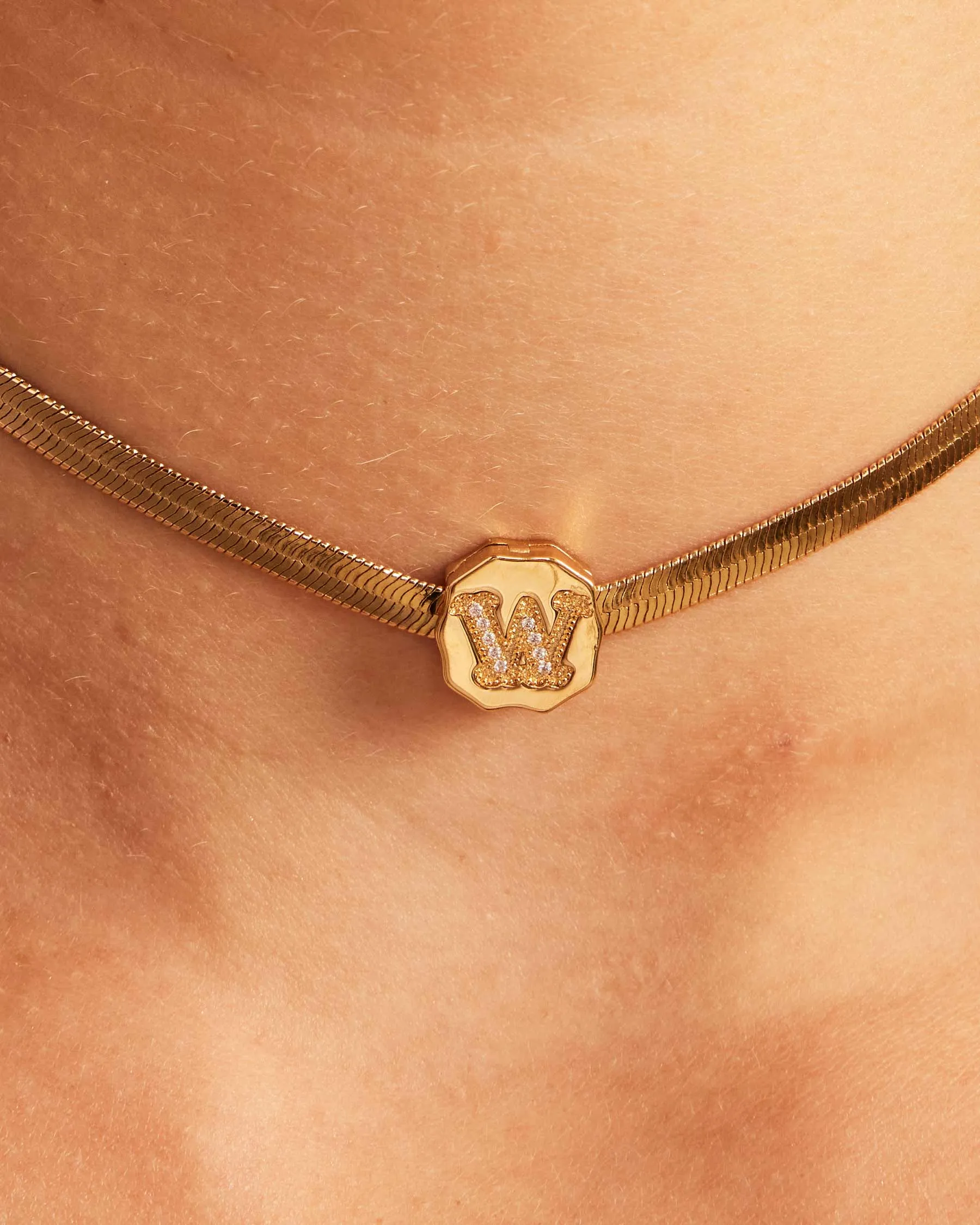 Charm Clip Bubble Vintage Letter W sold by Apodemia product image thumbnail 4