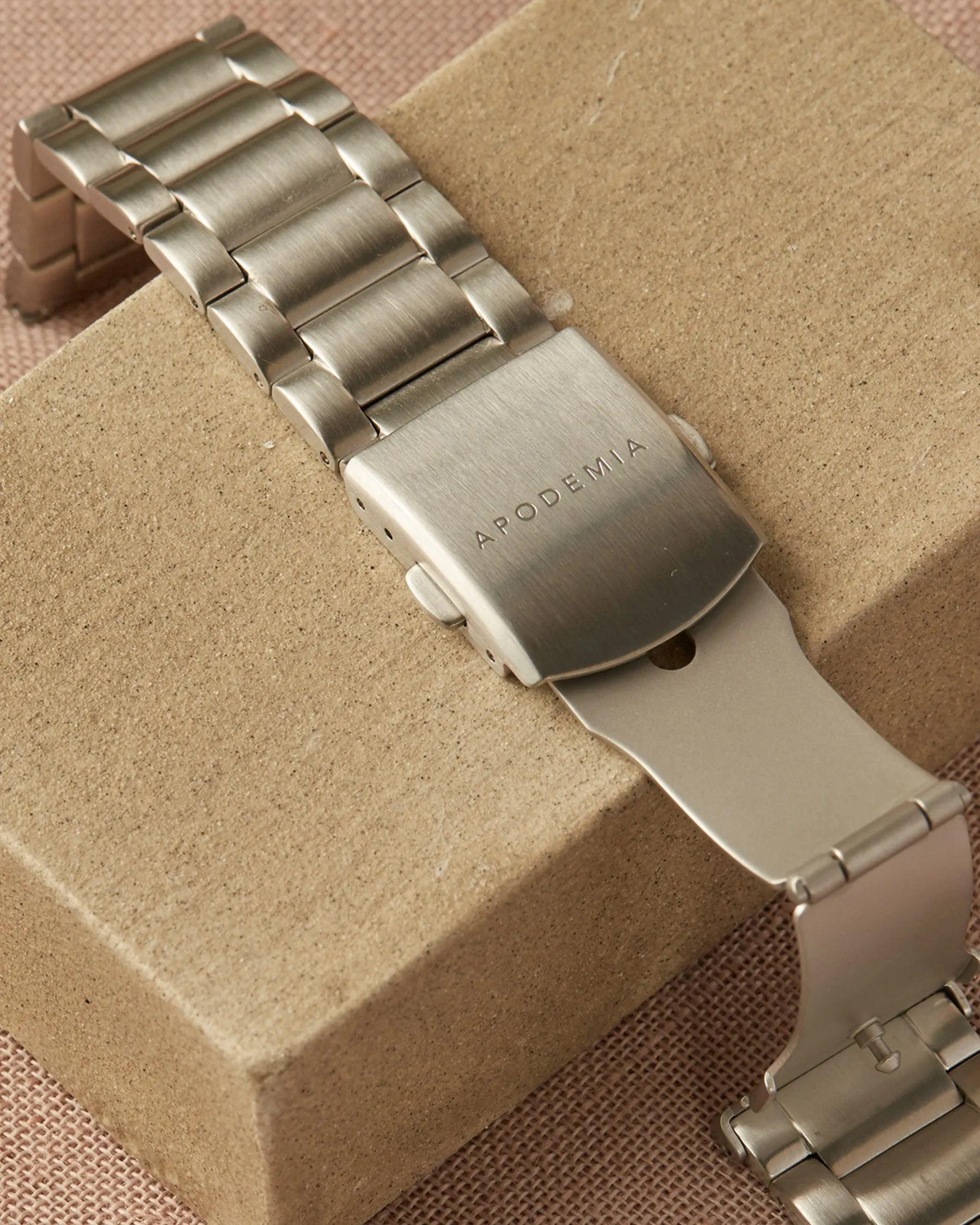 Men's Leash Woodland Silver | The Gray Box sold by Apodemia product image thumbnail 3