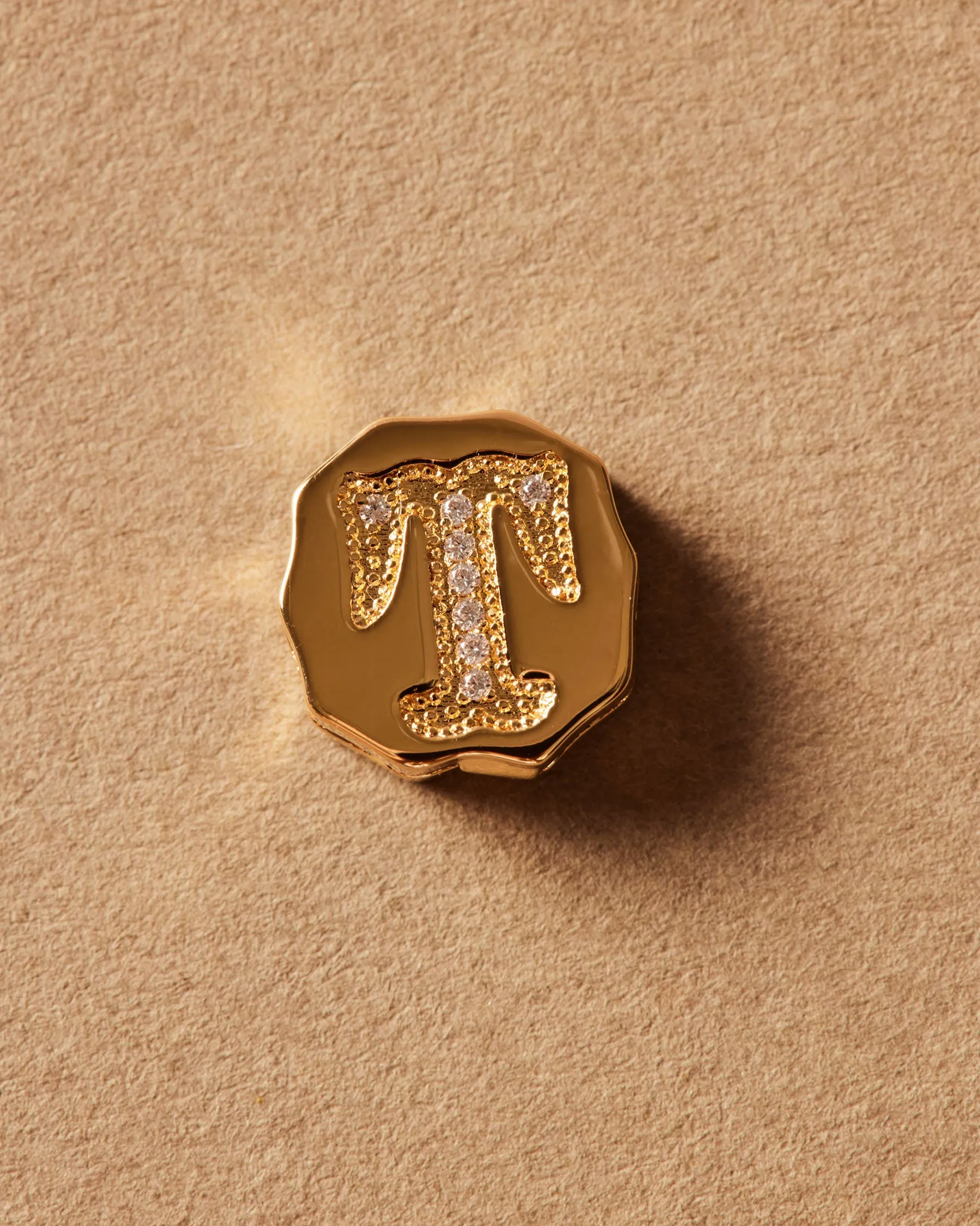 Charm Clip Bubble Vintage Letter T sold by Apodemia product image thumbnail 2