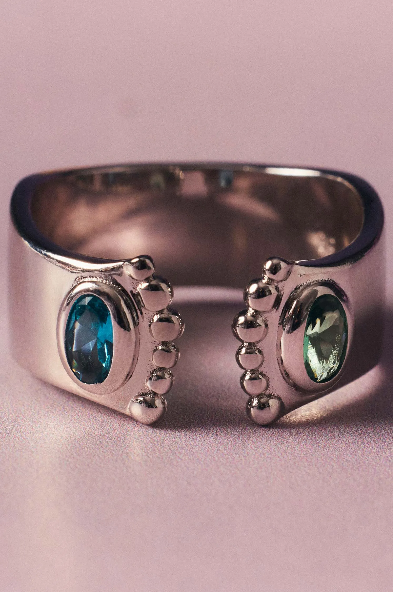 BULKY NEFERTITI RING sold by Apodemia