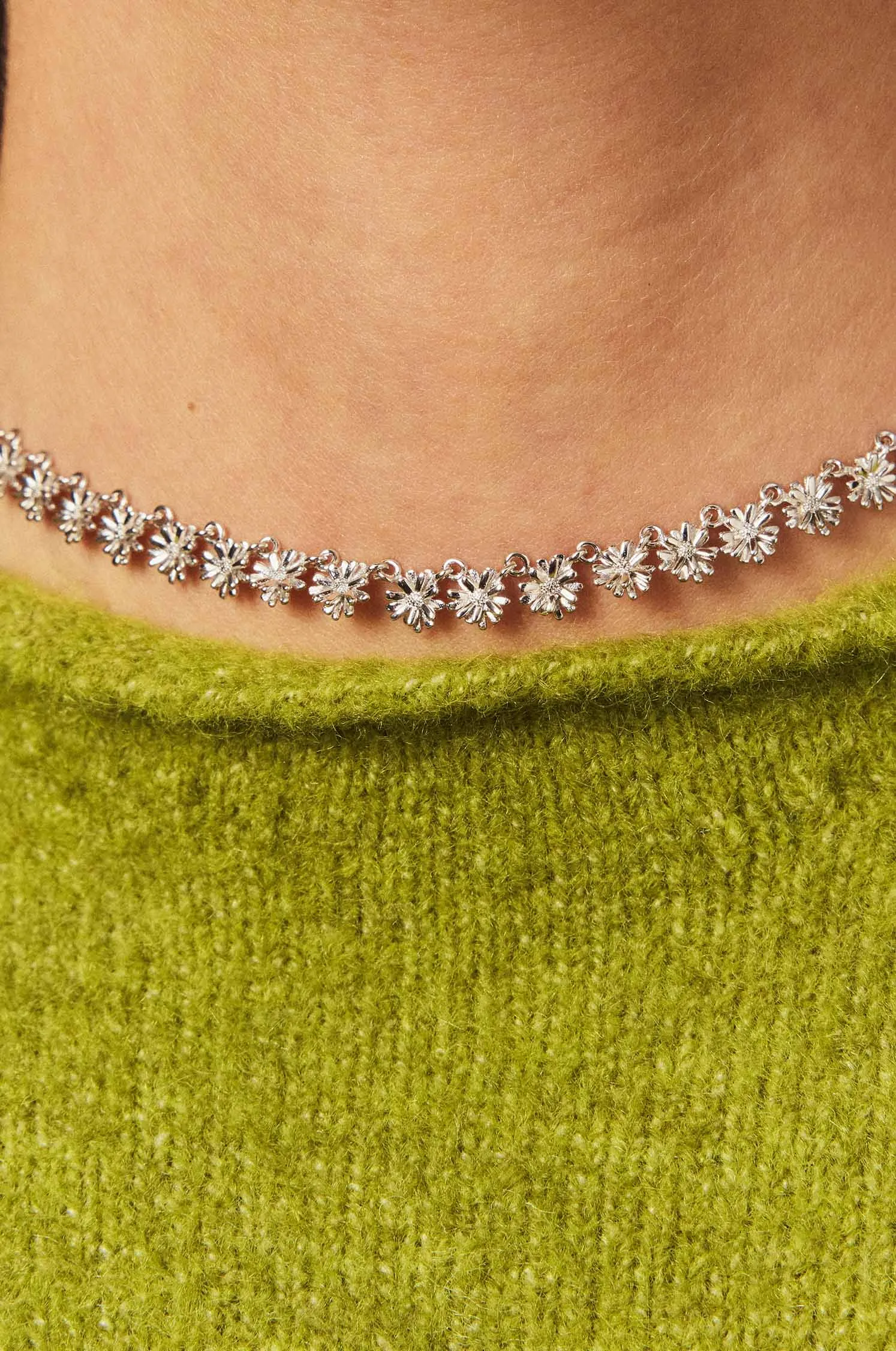 Linked Daisy Necklace sold by Apodemia product image thumbnail 3