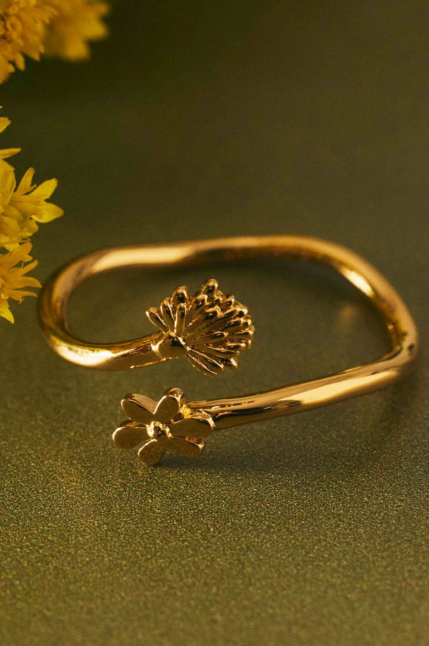 DOUBLE PEARL RING sold by Apodemia