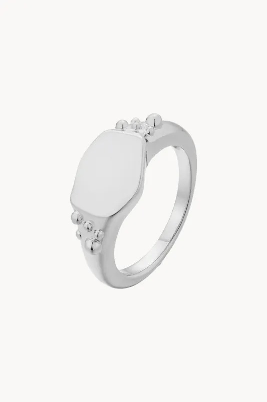 signet ring sold by Apodemia