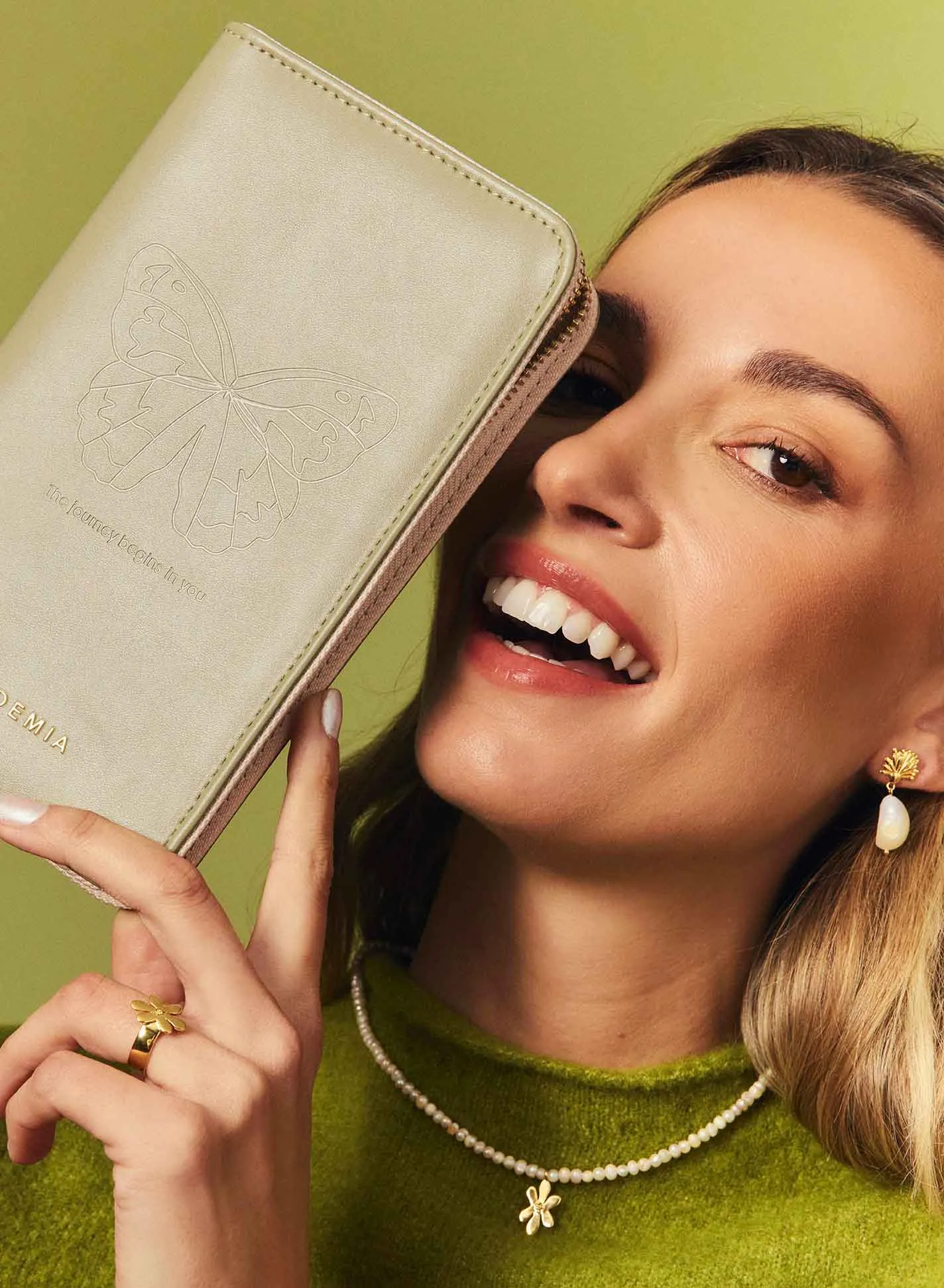 BULKY PEARL RING sold by Apodemia product image thumbnail 2