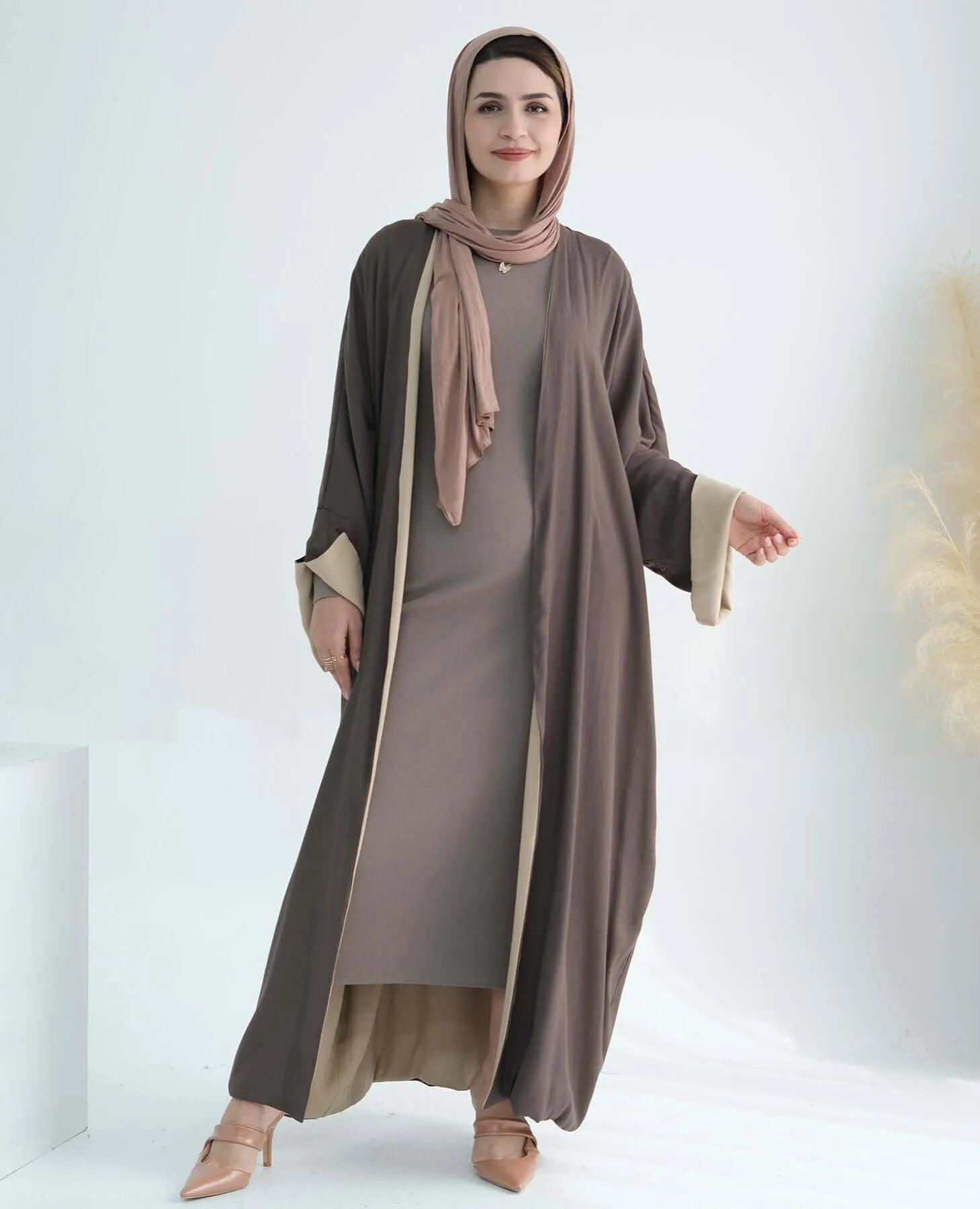 Modern Double Sided Wearable Cardigan Abaya sold by Evofash product image thumbnail 3