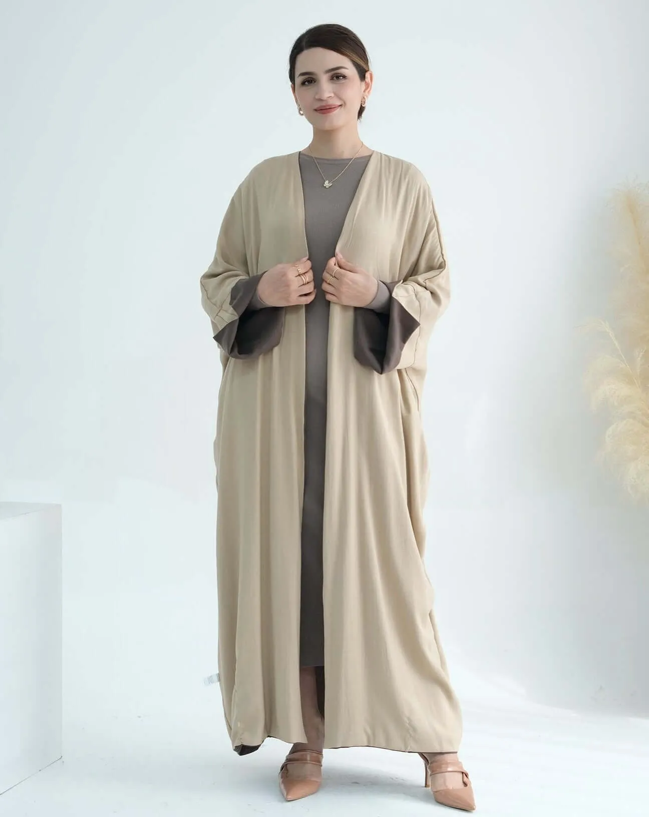 Modern Double Sided Wearable Cardigan Abaya sold by Evofash product image thumbnail 2