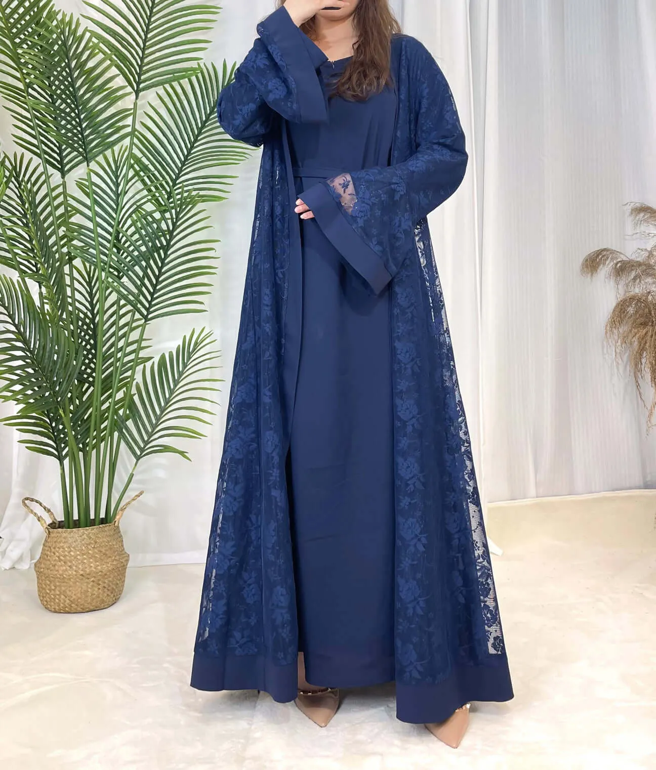 Luxury Rose Lace Abaya 3-Piece Set with Zipper & Flared Cuffs sold by Evofash product image thumbnail 5