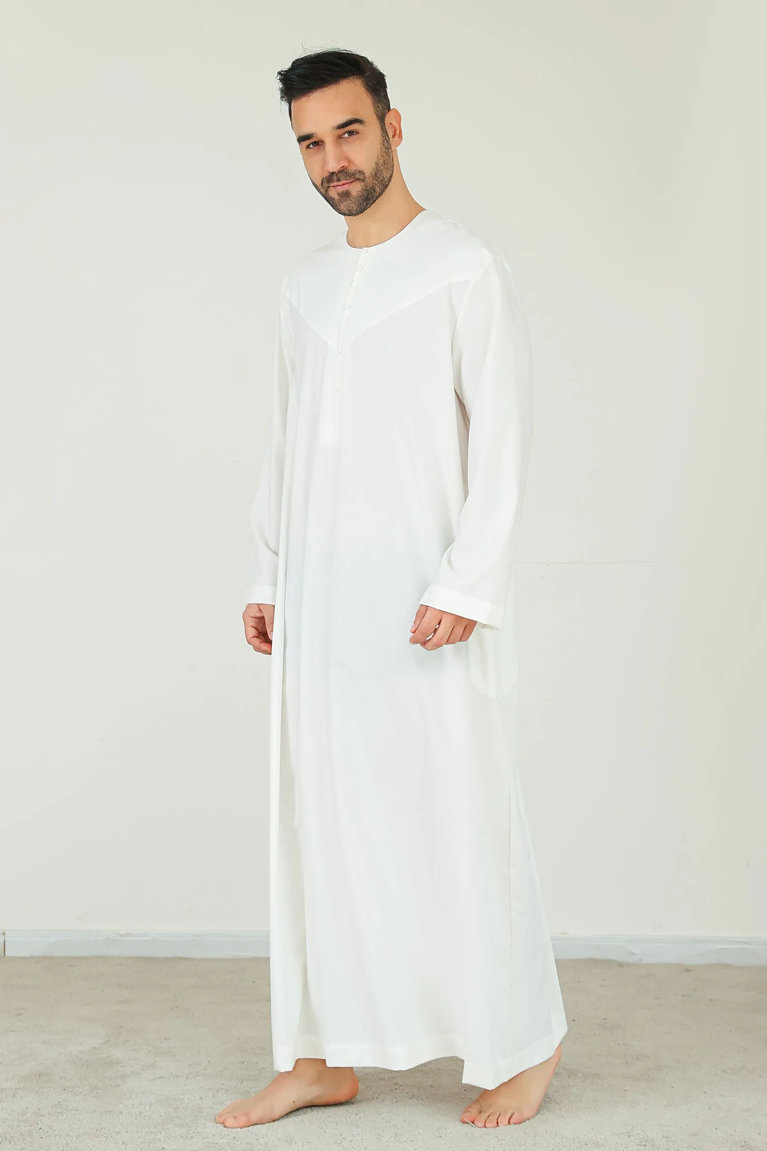 Elegant Traditional Muslim Robe sold by Evofash product image thumbnail 4