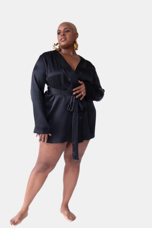 lola silk short robe in noire sold by Je Mérite