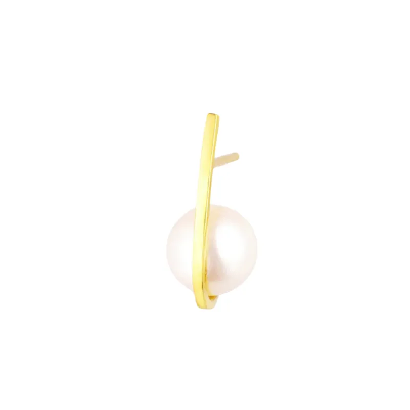 Curved Tuck Stud With Pearl Small sold by The Jewelry Edit