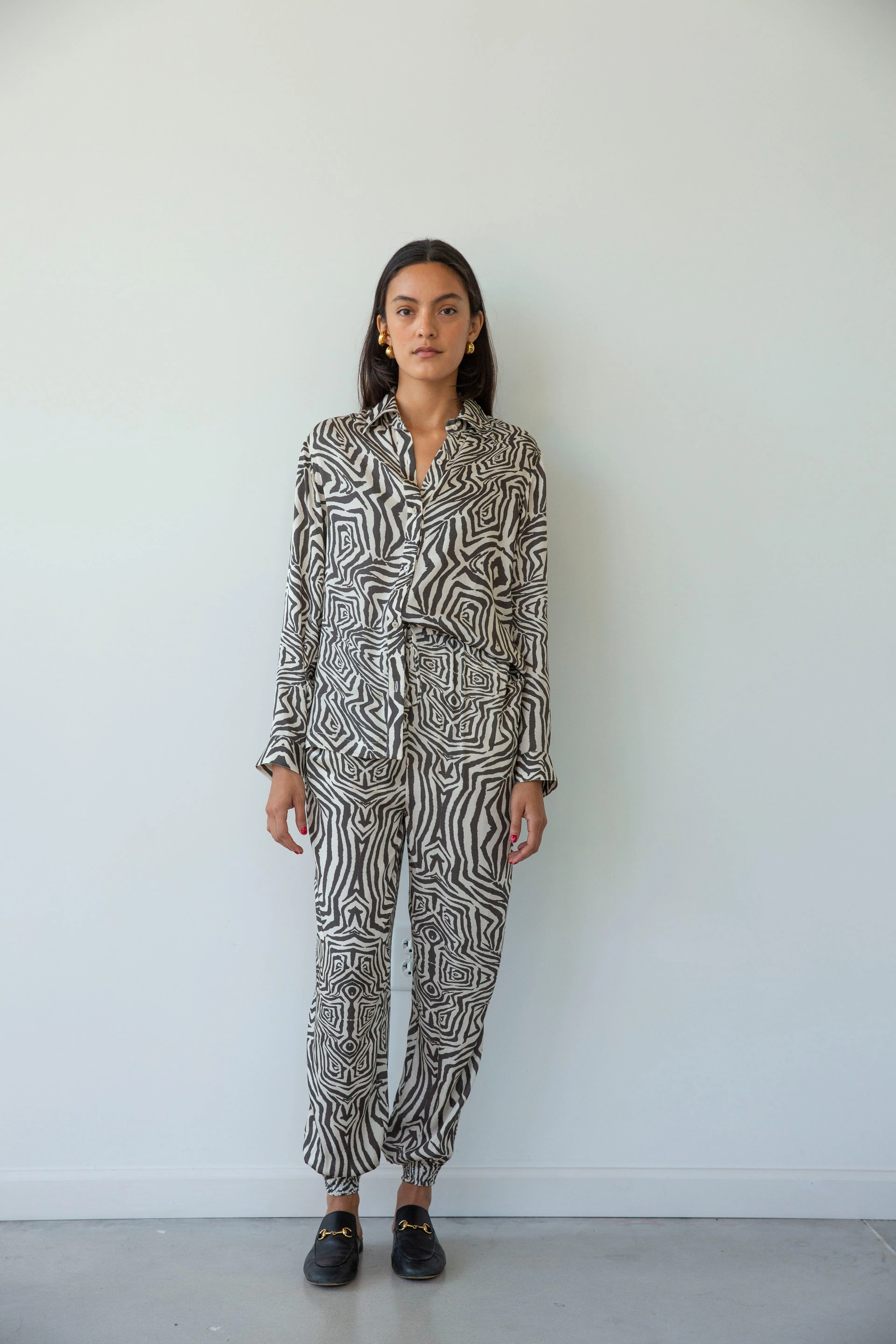 Carmen Shirt Zebra Black Cream (Final Sale) sold by Curio product image thumbnail 4