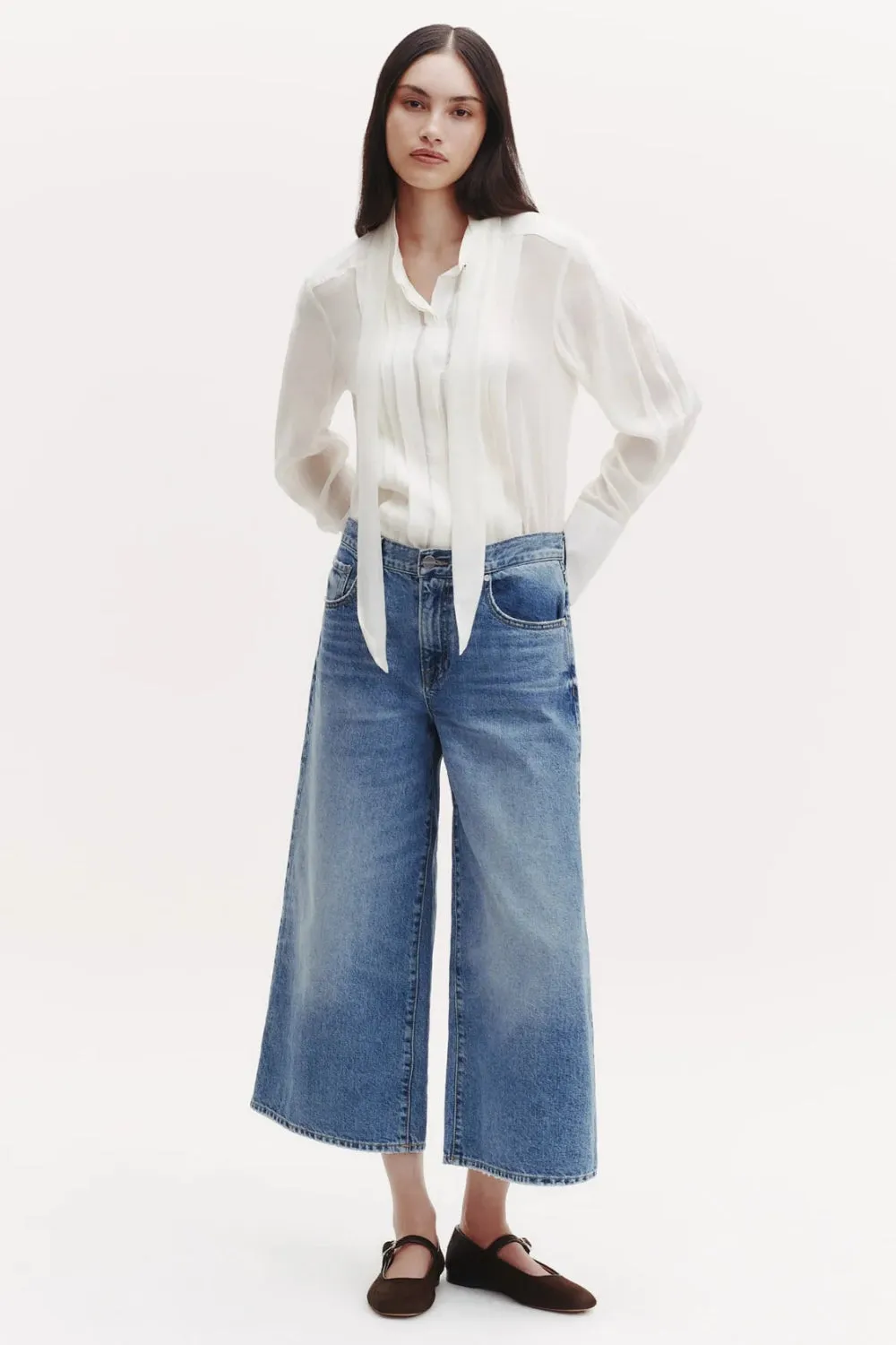 Tiny Dancer Jeans in Vintage Wash sold by Curio