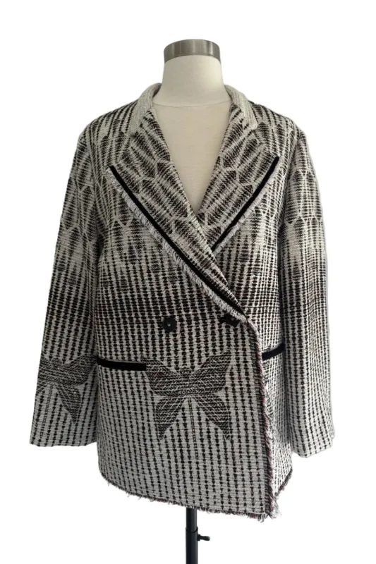 Libelle Overjacket in Jacquard sold by Curio