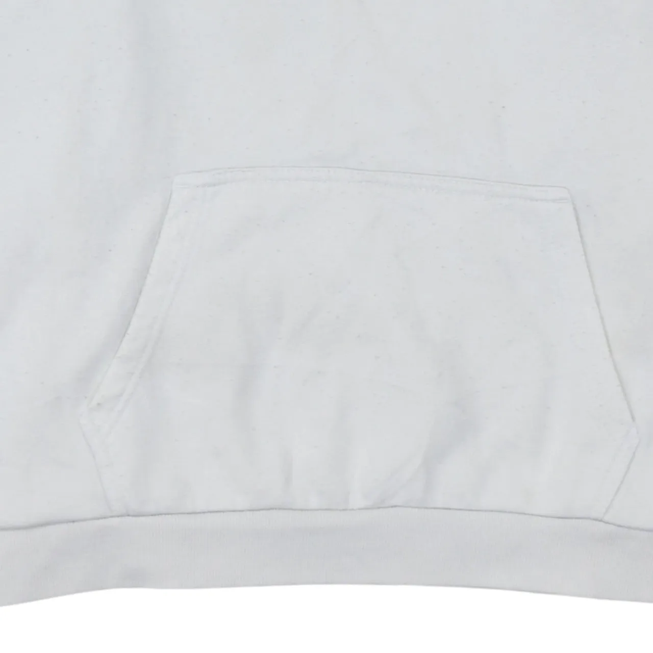 Fila White Hoodie Women’s XLarge Embroidered Chest Logo Front Pocket Pullover Sweatshirt sold by Vintage Club product image thumbnail 4