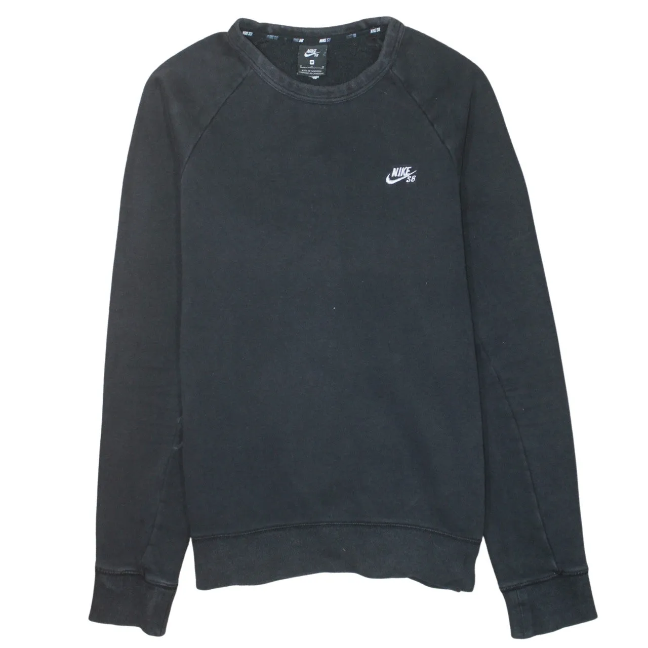 Nike Black SB Sweatshirt Men's Medium Embroidered Chest Logo Raglan Sleeve Pullover Jumper sold by Vintage Club