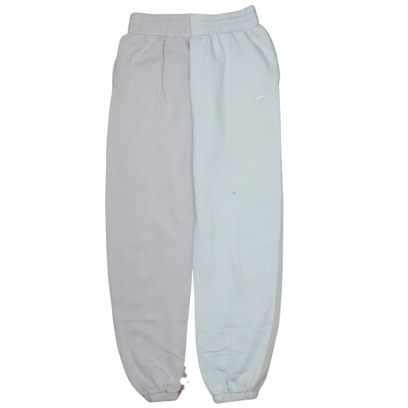 Nike Grey Two Tone Joggers Men’s Small Embroidered Swoosh Elastic Waist Cuffed Sweatpants sold by Vintage Club