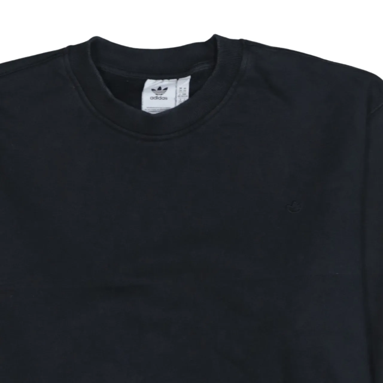 Adidas Black Sweatshirt Men's XXLarge Minimal Embroidered Chest Logo Crewneck Pullover Top sold by Vintage Club product image thumbnail 3