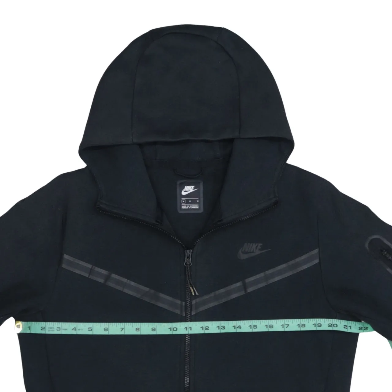 Nike Black Full Zip Hoodie Men's Medium Arm Zip Pocket Printed Chest Logo Sweatshirt sold by Vintage Club product image thumbnail 5