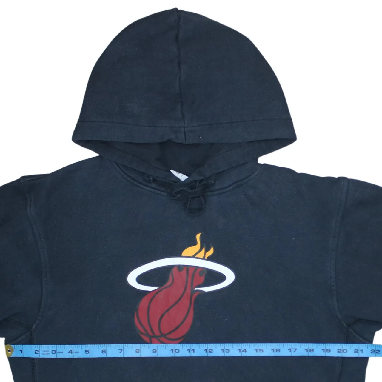 Nike Black Hoodie Men's Small Miami Heat Printed Logo NBA Sleeve Pullover Sweatshirt sold by Vintage Club product image thumbnail 5