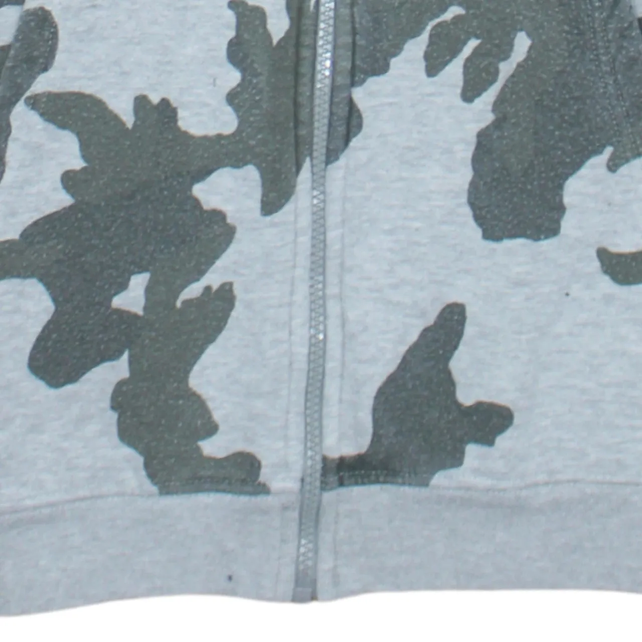 Nike Grey Camo Full Zip Hoodie Women’s Small Printed Chest Logo Fleece Sweatshirt sold by Vintage Club product image thumbnail 4