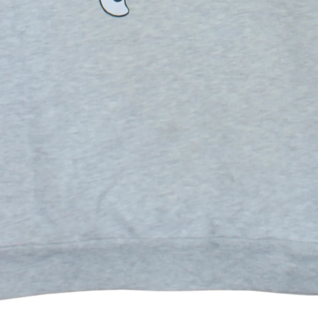 Disney Light Grey Sweatshirt Women's Medium Minnie Mouse Printed Graphic Crewneck Pullover Top sold by Vintage Club product image thumbnail 4