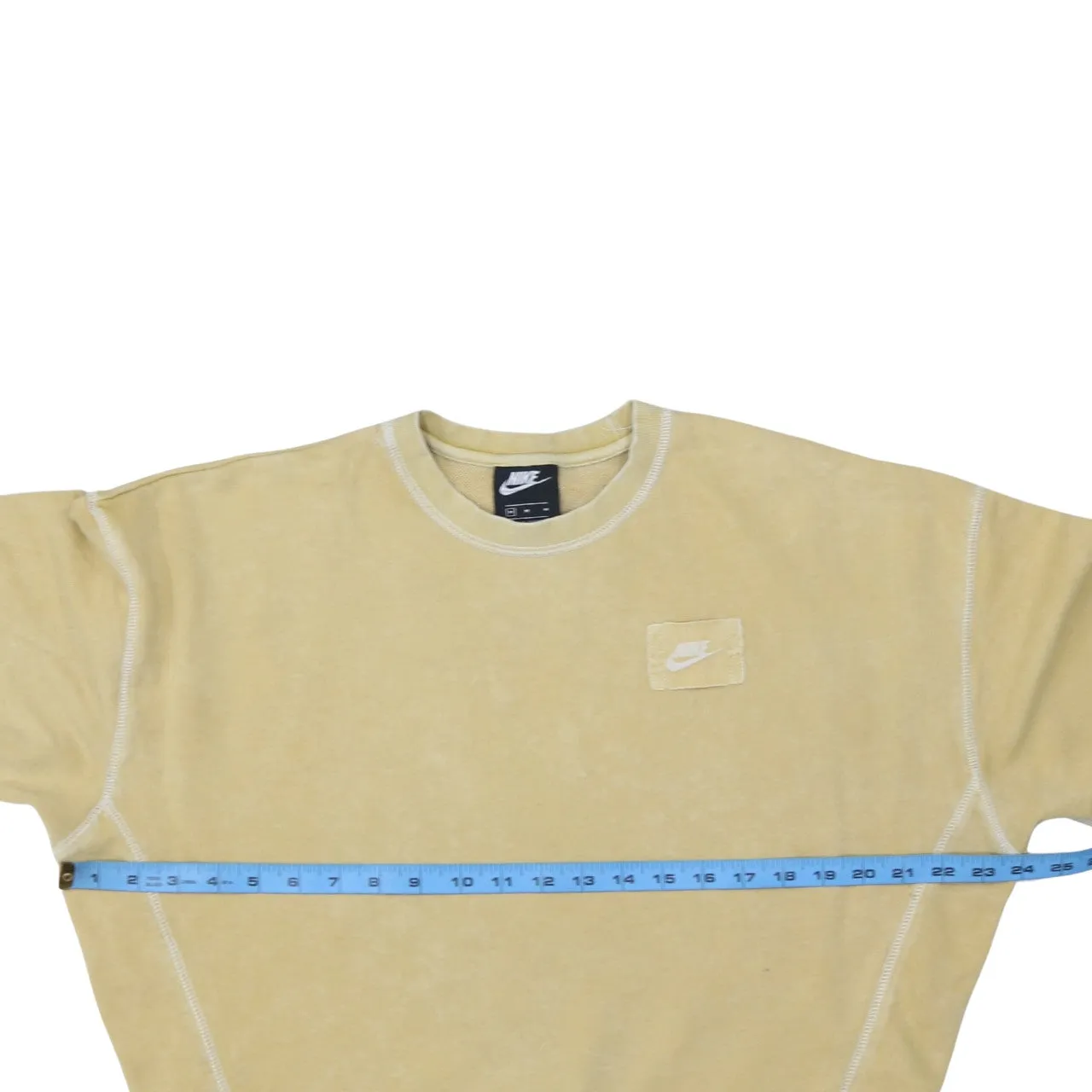 Nike Pale Yellow Sweatshirt Men’s Medium Embroidered Chest Patch Contrast Stitch Pullover Top sold by Vintage Club product image thumbnail 5
