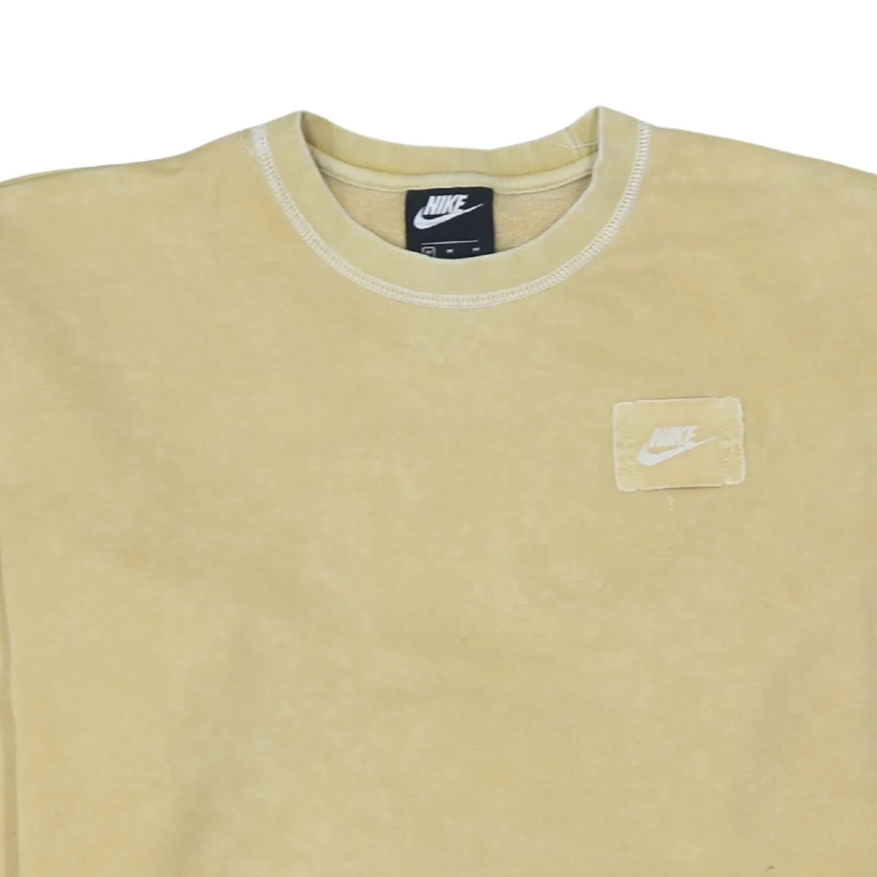 Nike Pale Yellow Sweatshirt Men’s Medium Embroidered Chest Patch Contrast Stitch Pullover Top sold by Vintage Club product image thumbnail 3