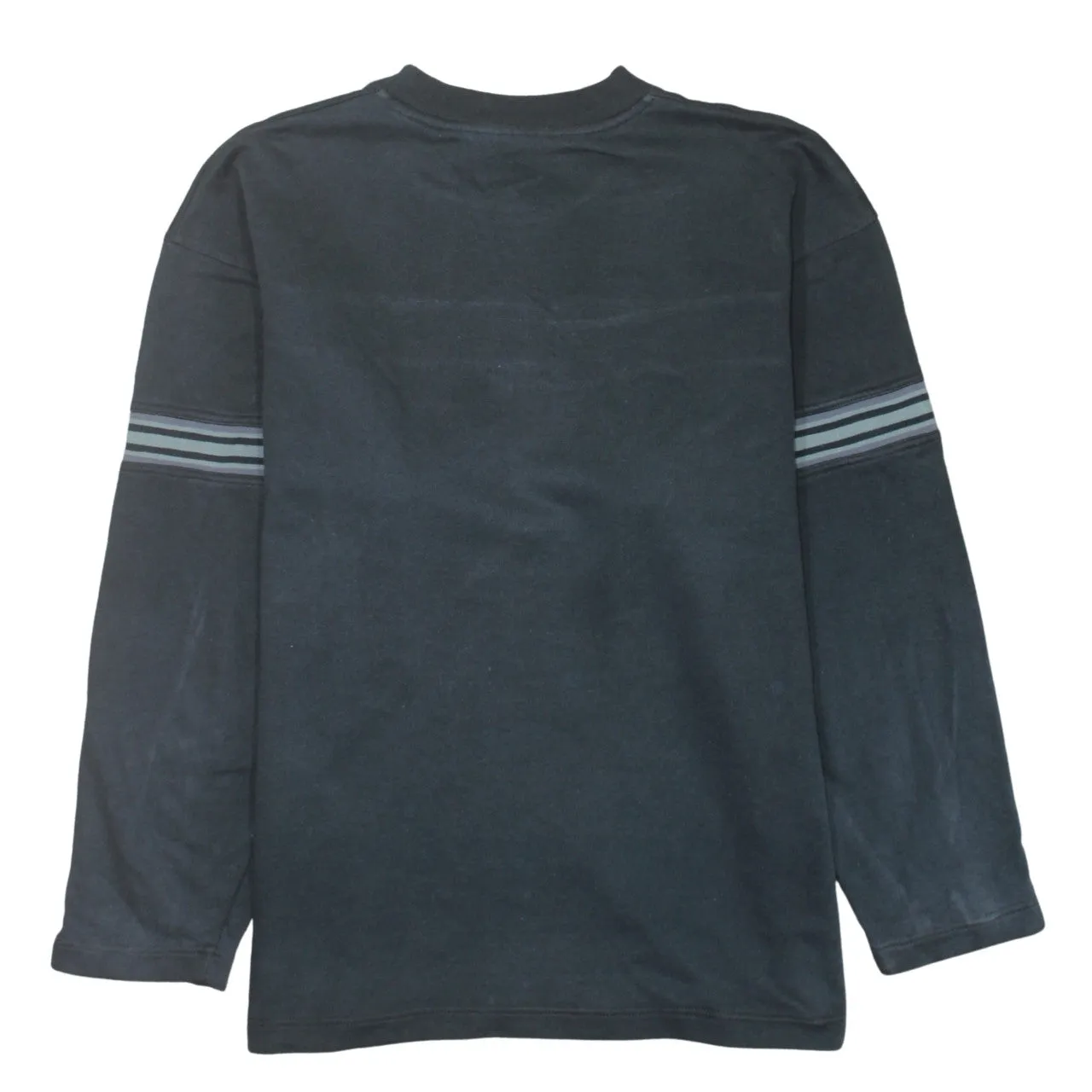 Umbro Black Long Sleeve Top Men’s Medium Striped Chest Arms Small Logo Sweatshirt sold by Vintage Club product image thumbnail 2