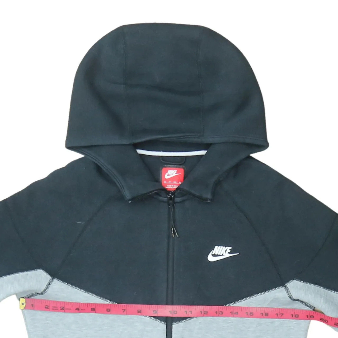Nike Black Grey Hoodie Men’s XSmall Full Zip Colour Block Embroidered Logo Pockets sold by Vintage Club product image thumbnail 5
