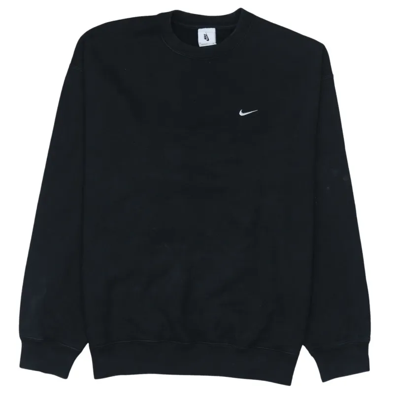 Nike Black Sweatshirt Men's Medium Embroidered Swoosh Logo Crewneck Pullover Fleece Top made by Nike